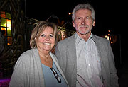 Paul Breitner mit Frau (©Foto: Ingrid Grossmann)